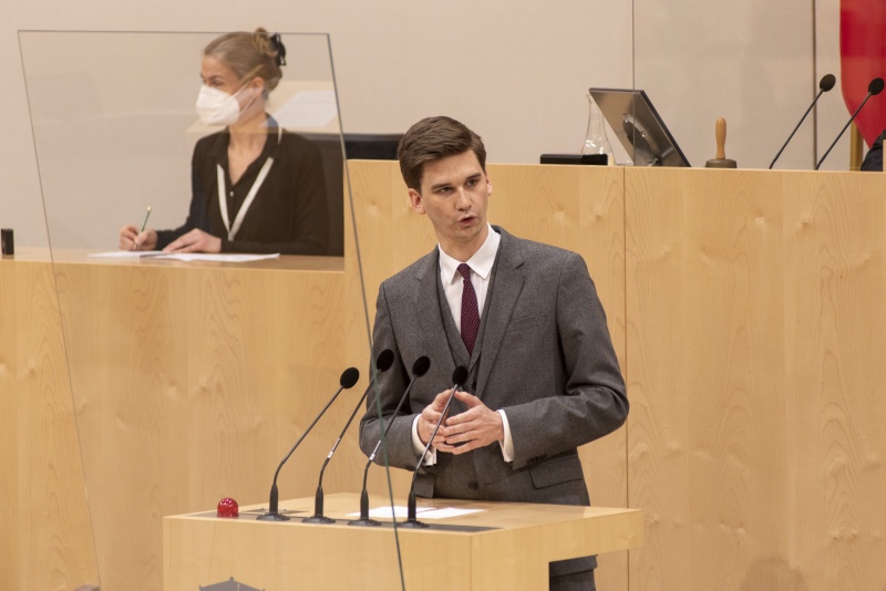 Nationalratsabgeordneter Douglas Hoyos-Trauttmansdorff (NEOS) am Wort