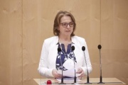 Am Rednerpult Bundesrätin Judith Ringer (ÖVP)