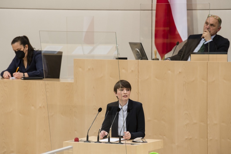 Am Rednerpult: Klubobfrau Sigrid Maurer (GRÜNE)