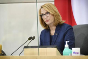 Vorsitzführung durch Zweite Nationalratspräsidentin Doris Bures (SPÖ)