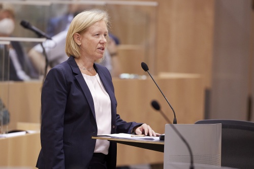 Frage von Nationalratsabgeordnete Verena Nussbaum (SPÖ)