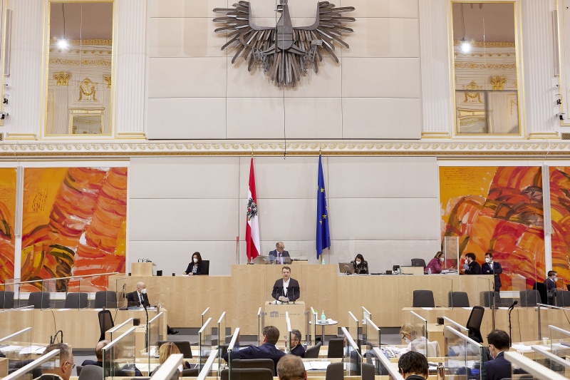 Am Rednerpult Nationalratsabgeordneter Klaus Fürlinger (ÖVP)