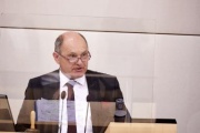 Vorsitz durch Nationalratspräsident Wolfgang Sobotka (ÖVP)