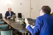 Von links: Vizepräsident des Europäischen Parlaments Othmar Karas (ÖVP) und Bundesratspräsident Christian Buchmann (ÖVP)