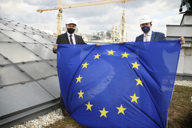 Von links: Nationalratspräsident Wolfgang Sobotka (ÖVP), Vertreter der Europäischen Kommission Martin Selmayr