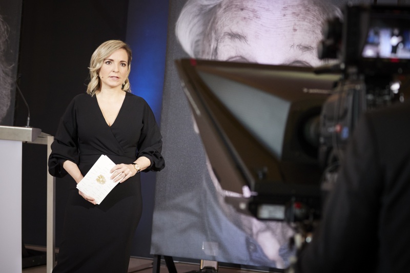 Moderation durch Rebekka Salzer ORF