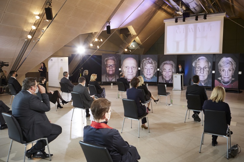 Begrüßung durch Bundesratspräsident Christian Buchmann (ÖVP)