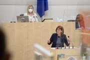 Bundesrätin Andrea Michaela Schartel (FPÖ) am Rednerpult