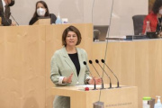 Nationalratsabgeordnete Elisabeth Götze (GRÜNE) am Rednerpult