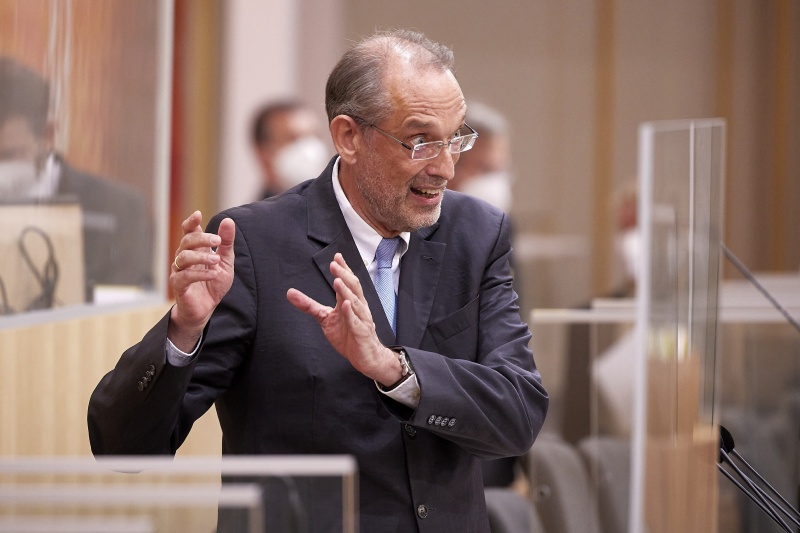 Fragestunde, Antwort von Bildungsminister Heinz Faßmann