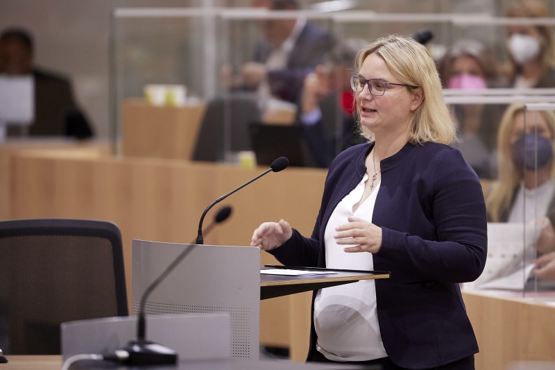 Fragestunde, Frage gestellt von Nationalratsabgeordnete Martina Kaufmann (ÖVP)