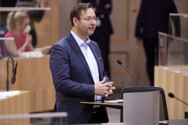 Fragestunde, Frage gestellt von Nationalratsabgeordneter Hermann Brückl FPÖ)