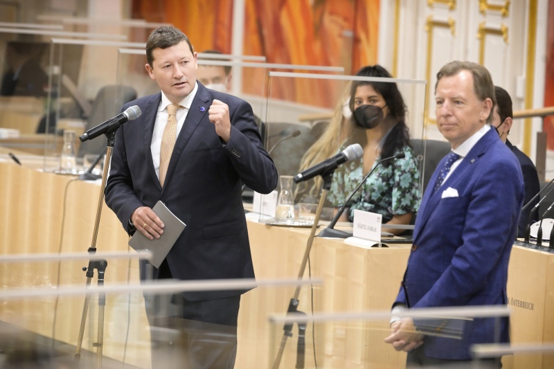 Von links: Leiter der Vertretung der EU Kommission in Österreich Martin Selmayr, Bundesratspräsident Christian Buchmann (ÖVP)