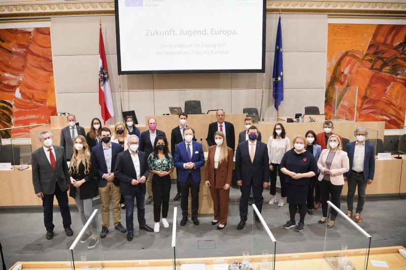 Gruppenfoto mit allen VeranstaltungsteilnehmerInnen