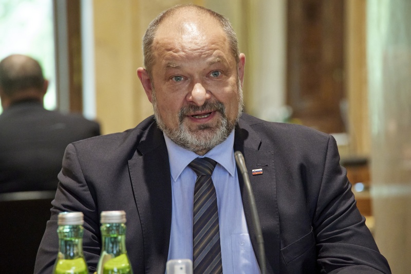 Aussprache, Präsident des slowenischen Staatrsates Alojz Kovšca