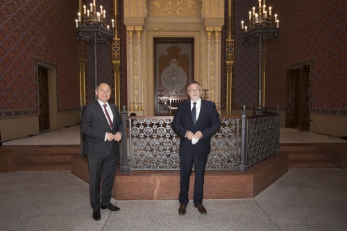 Von links: Nationalratspräsident Wolfgang Sobotka (ÖVP), Präsident des Zentralverband der Jüdischen Gemeinden Ungarns András Heisler