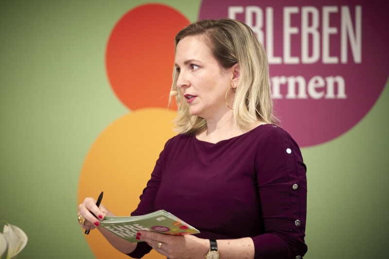 Moderation durch Rebekka Salzer ORF