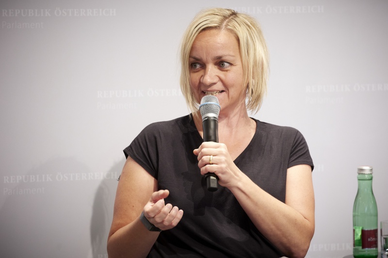 Im Gespräch: Geschäftsführerin des Vereins „dieziwi – Die Zivilgesellschaft wirkt" Sprecherin der IG Freiwilligenzentren Österreich (IGFÖ) Nicole Sonnleitner