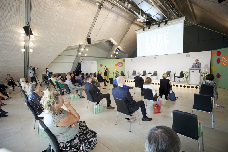 Abschlussworte von Nationalratspräsident Wolfgang Sobotka (ÖVP). Blick Richtung VeranstaltungsteilnehmerInnen