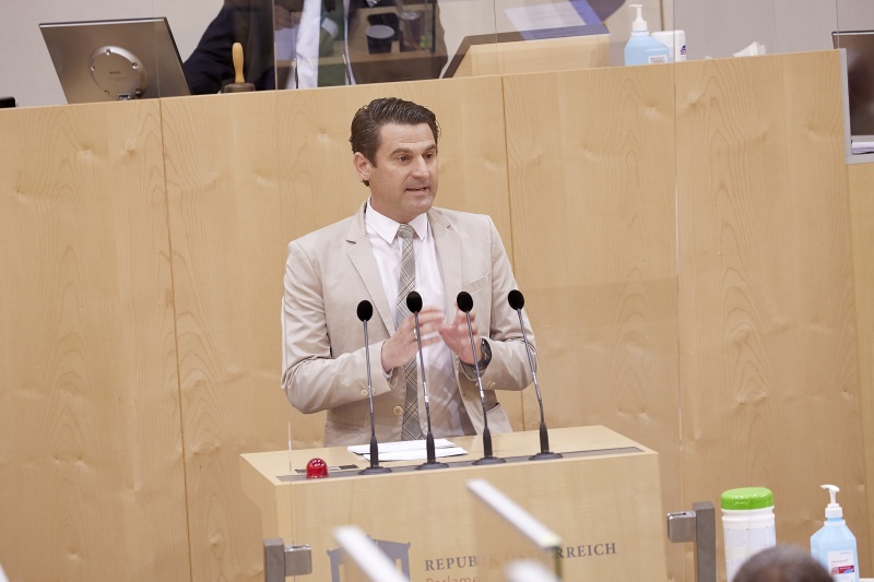 Am Rednerpult Nationalratsabgeordneter Christoph Zarits (ÖVP)