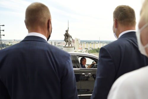 Verabschiedung, von links: Generalsekretär Daniel Guspan, Nationalratspräsident Wolfgang Sobotka (ÖVP), Präsident des Nationalrats der Slowakischen Republik Boris Kollár