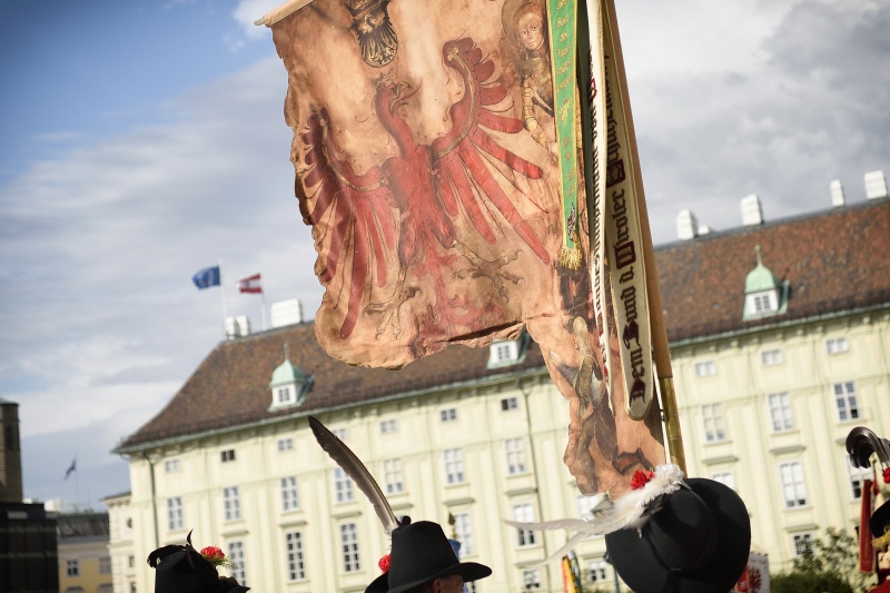Landesüblicher Empfang auf dem Heldenplatz