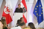 Empfang im Dachfoyer, Ansprache von Bundesratspräsident Peter Raggl (ÖVP)