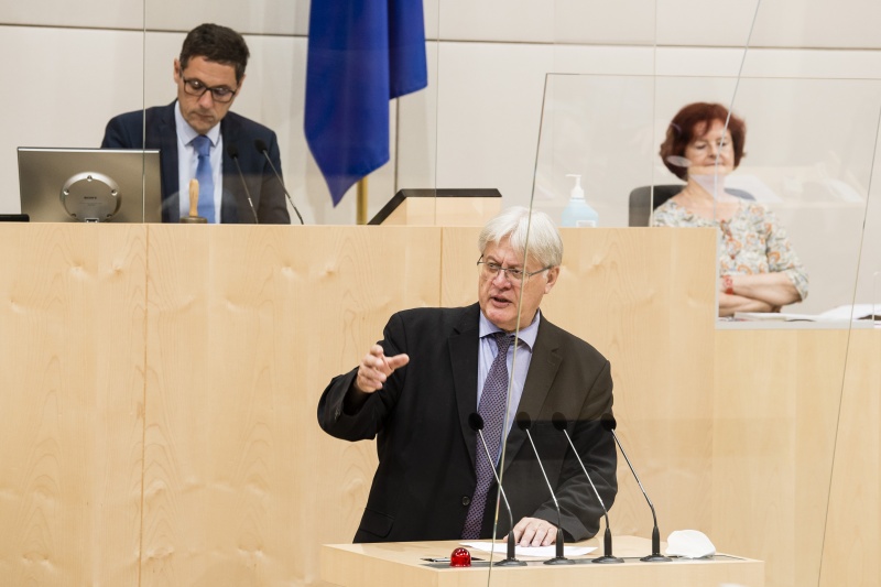 Am Rednerpult: Bundesrat Stefan Schennach (SPÖ)