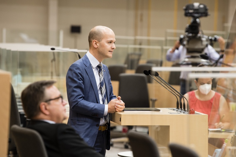 Am Rednerpult: Bundesrat Michael Schilchegger (FPÖ)