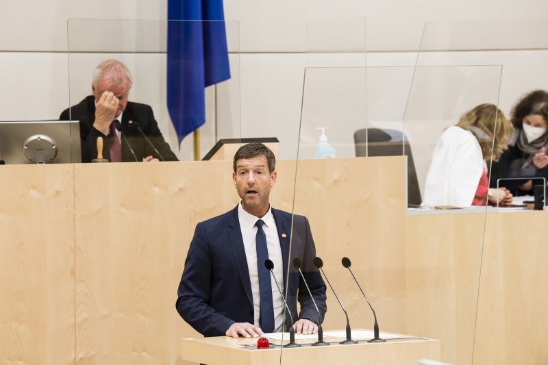 Am Rednerpult: Bundesrat Thomas Schererbauer (FPÖ)