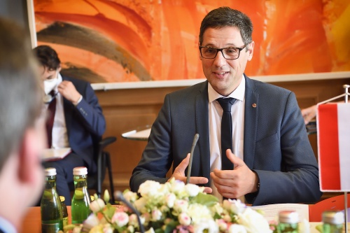 Arbeitsgespräch im Teesalon: Bundesratspräsident Peter Raggl (ÖVP)