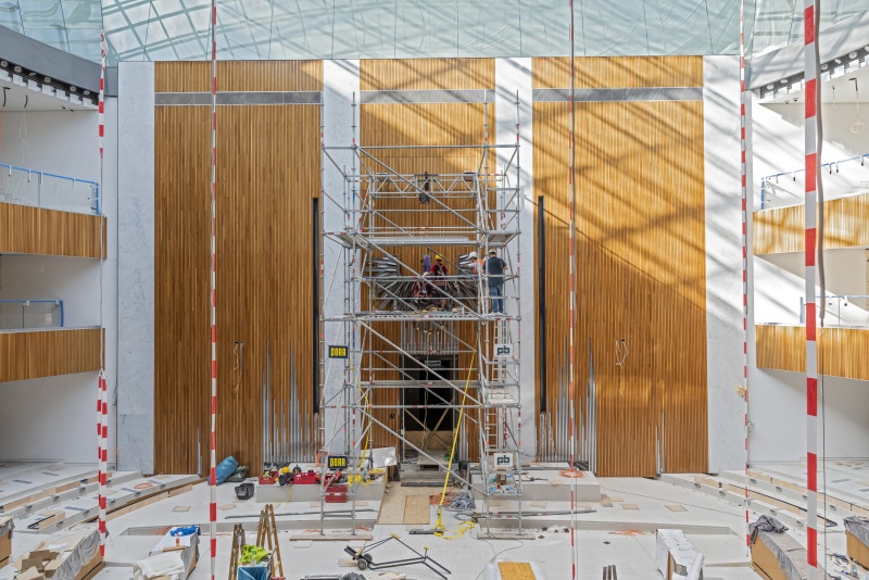 Montage des Adlerkopfteiles