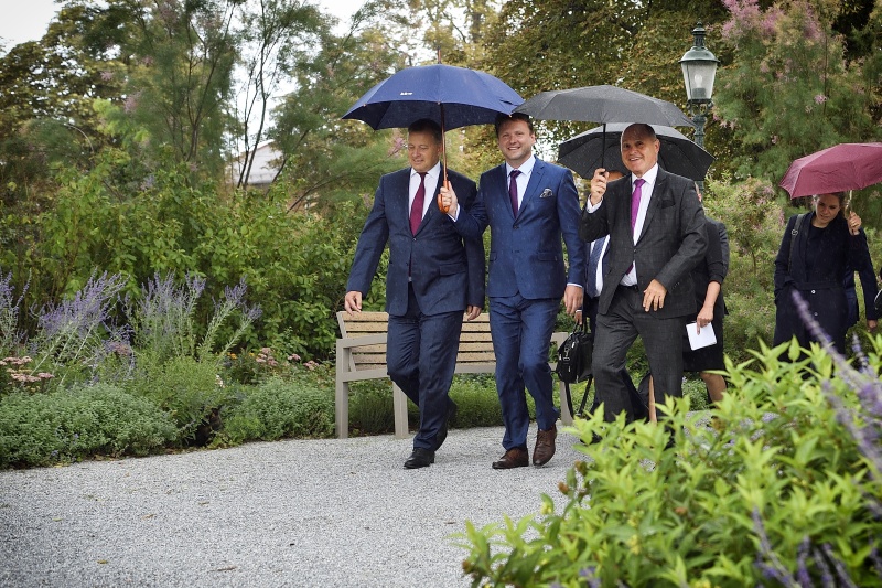 Von links: Präsident des slowakischen Nationalrates Boris Kollár, Präsident der tschechischen Abgeordnetenkammer Radek Vondracek, Nationalratspräsident Wolfgang Sobotka (V)