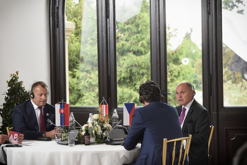 Pressegespräch, von links: Präsident des slowakischen Nationalrates Boris Kollár, Nationalratspräsident Wolfgang Sobotka (V), Präsident der tschechischen Abgeordnetenkammer Radek Vondracek