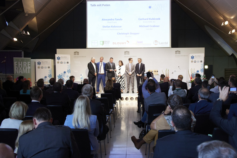 Von links: Gerhard Kubiczek Erste Hilfe AG, Stefan Koloszar Koloszar Medizintechnik, Markus Voglauer ORF Journalist, Alexandra Tanda Medi Trans,  Michael Grabner Laerdal, Christoph Stepper Dlouhy