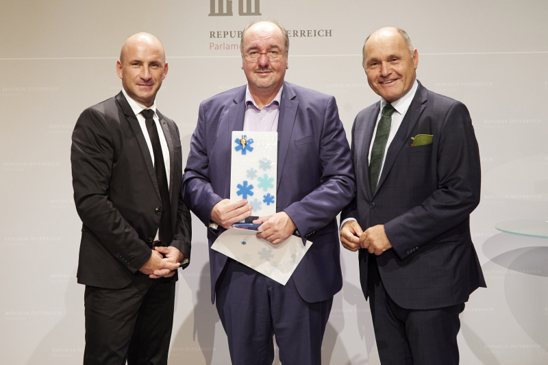 Von rechts: Nationalratspräsident Wolfgang Sobotka (ÖVP), Christoph Redelsteiner FH St. Pölten