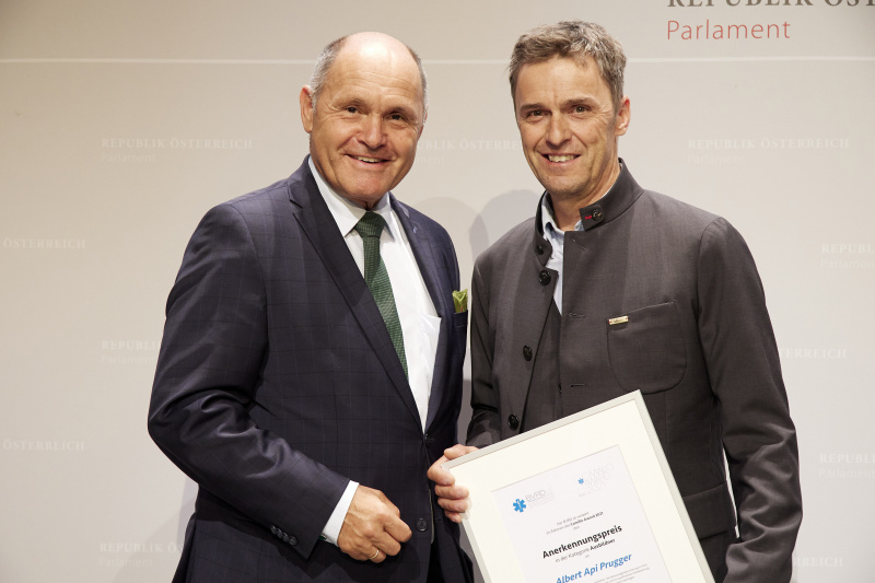 Von links: Nationalratspräsident Wolfgang Sobotka (ÖVP), Albert Api Prugger Rettungsdienst Ortsstelle Ramsau