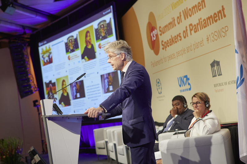 Mr. Harald Dossi, the Secretary General of the Austrian Parliament, delivers his closing remarks