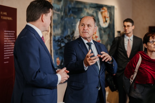 Besuch des Riksdags. Von links: Präsident des Riksdags Andreas Norlén, Nationalratspräsident Wolfgang Sobotka (V) im Gespräch