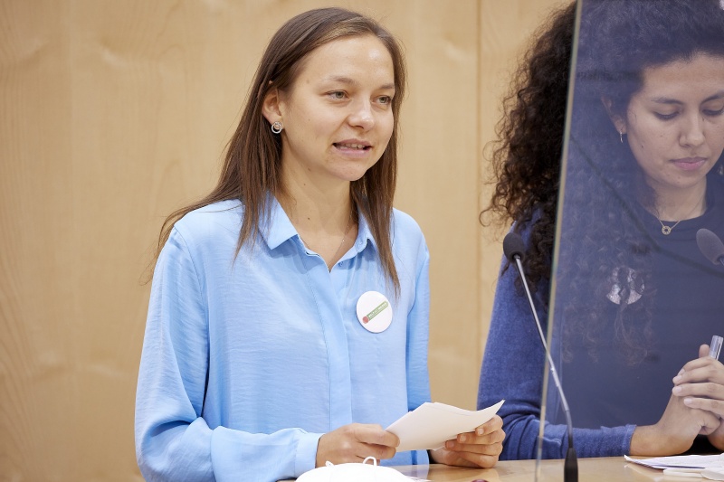 Präsentation des Berichts durch Sophia Stanger WeltWegWeiser