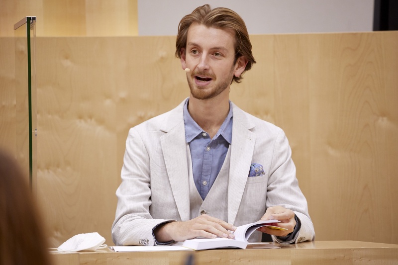 Buchpräsentation durch Science Writer und Klimaaktivist Florian Schlederer