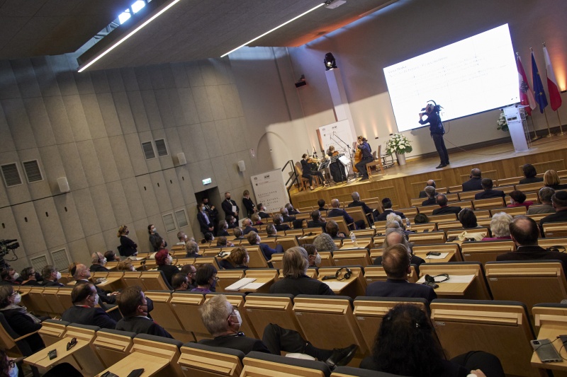 Gedenkfeier - 3 Streicherinnen