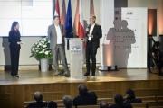 Gedenkfeier zur Eröffnung. Gespräch mit den Kuratoren Hannes Sulzenbacher und Albert Lichtblau