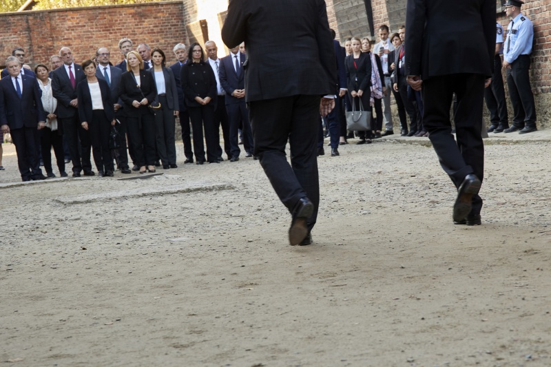 Block 10 Schwarze Wand. Kranzniederlegung durch Bundespräsident Alexander Van der Bellen und Nationalratspräsident Wolfgang Sobotka