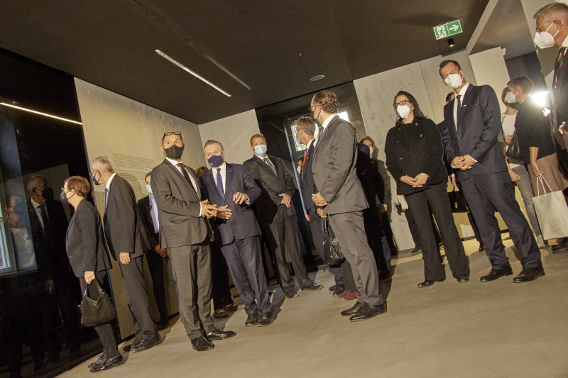 Block 17, Führung durch die österreichische Länderausstellung