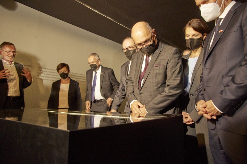 Block 17, Führung durch die österreichische Länderausstellung