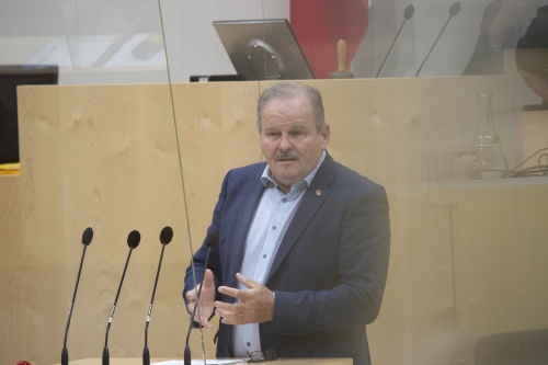  Am Rednerpult: Bundesrat Eduard Köck (ÖVP)