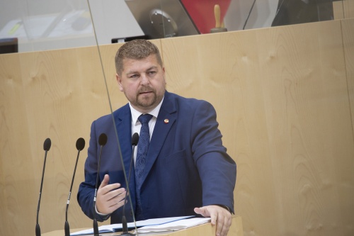 Am Rednerpult: Bundesrat Andreas Spanring (FPÖ)