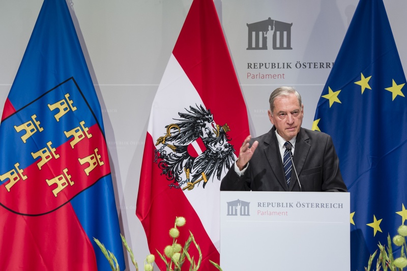 Am Rednerpult: Paul-Jürgen Porr bei seiner Festansprache