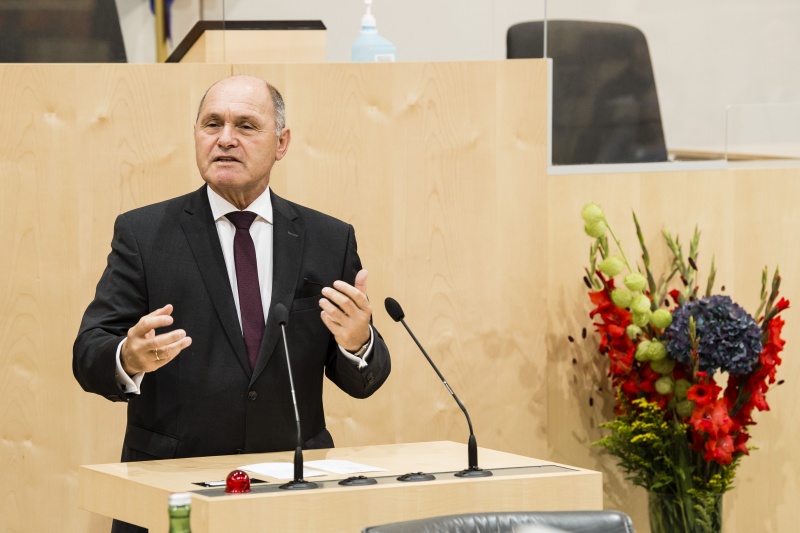 Am Rednerpult: Nationalratspräsident Wolfgang Sobotka (ÖVP) bei seiner Ansprache vor den Schülern